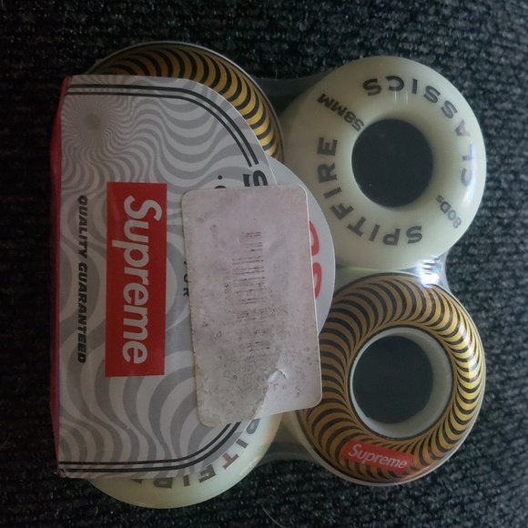 Supreme x Spitfire Classics wheels 58MM 80D's - Picture 2 of 3